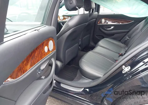 2019 Mercedes-Benz E 300 4Matic из США, поврежденный, VIN WDDZF4KB0KA545145